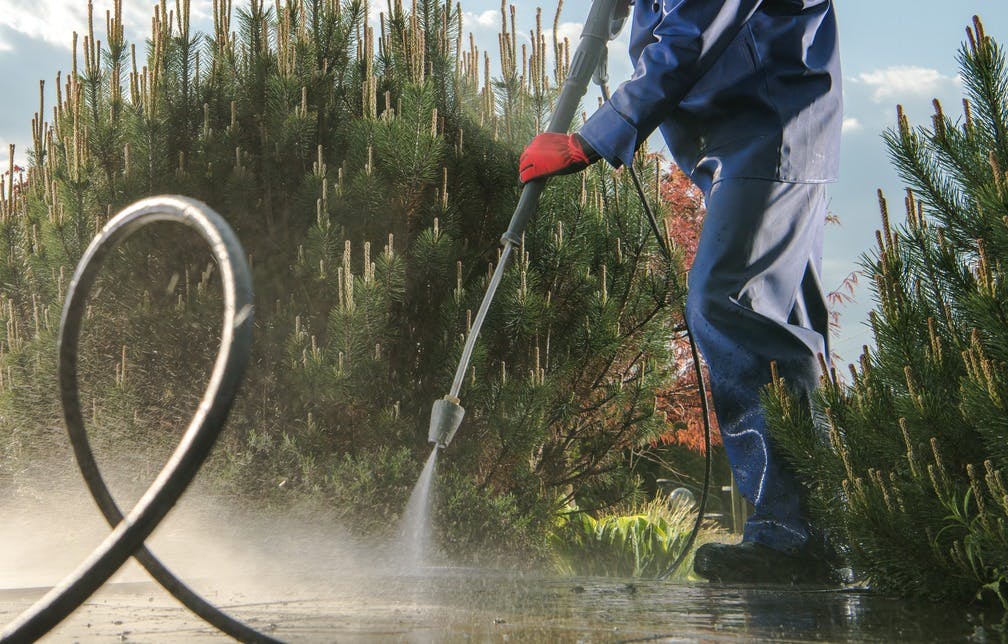 Telltale Signs That Your Home Needs Pressure Washing